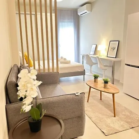 Lovely Apartment By Thesbnb Thessaloniki Exterior photo