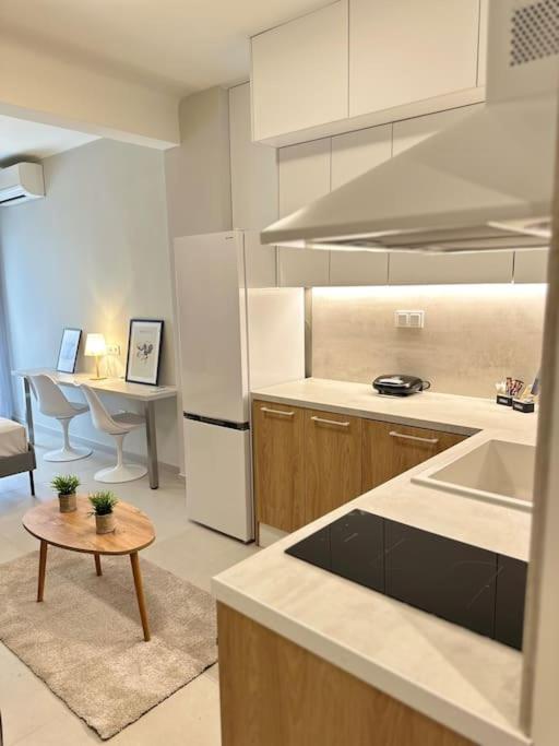 Apartment Lovely By Thesbnb *